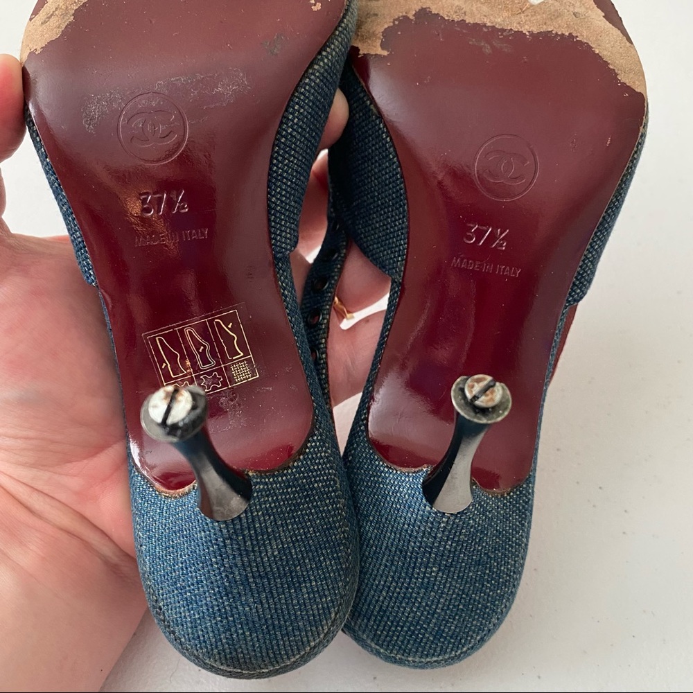 CHANEL Denim Blue Slingback Heels with Red Interior - Picture 13 of 16